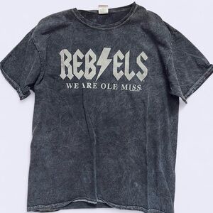 Rebels “We Are Ole Miss” Shirt Men’s Graphic Front Size L